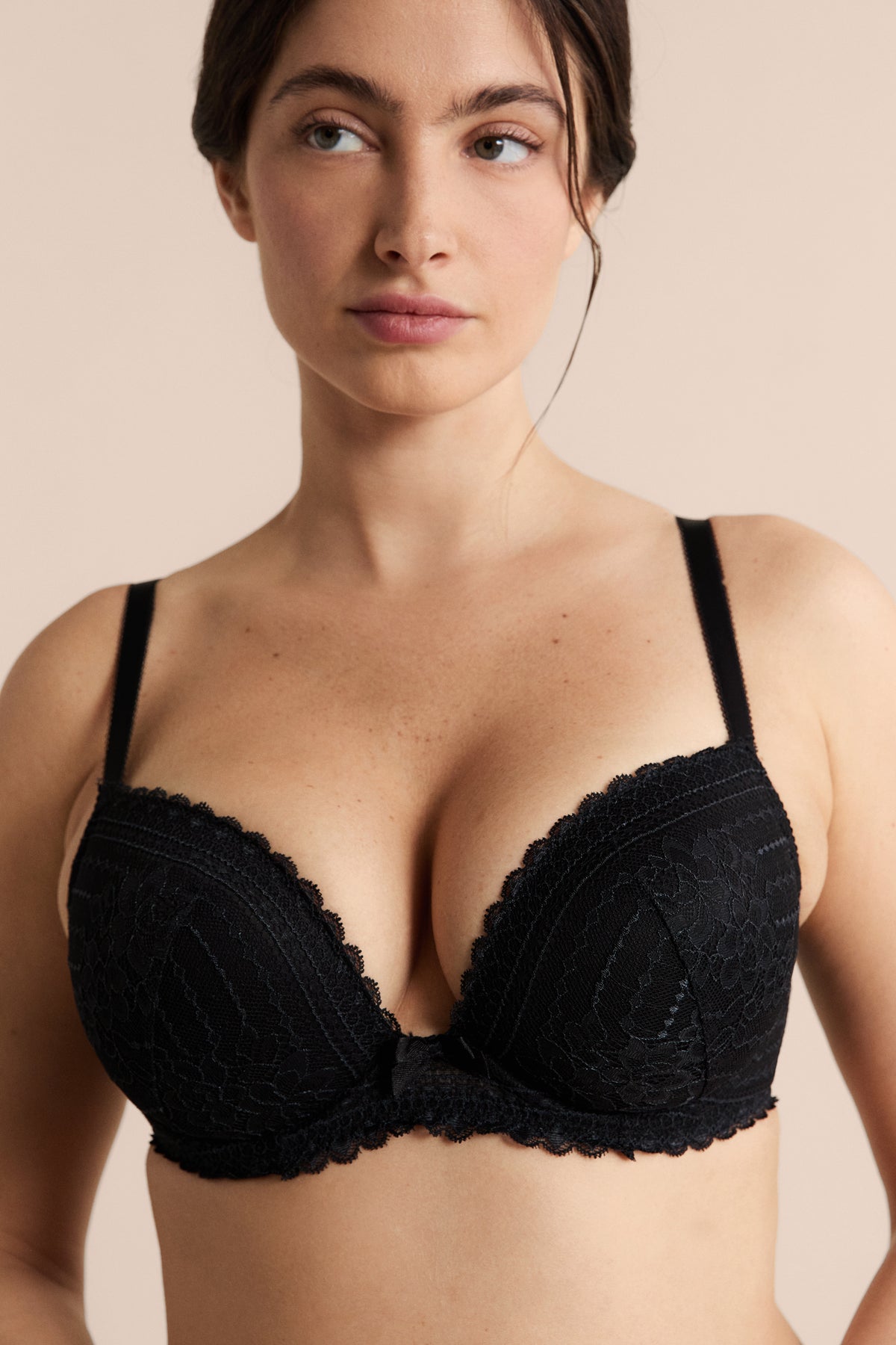 Soutien-gorge N.5 - Coques fines plongeant - NOIR