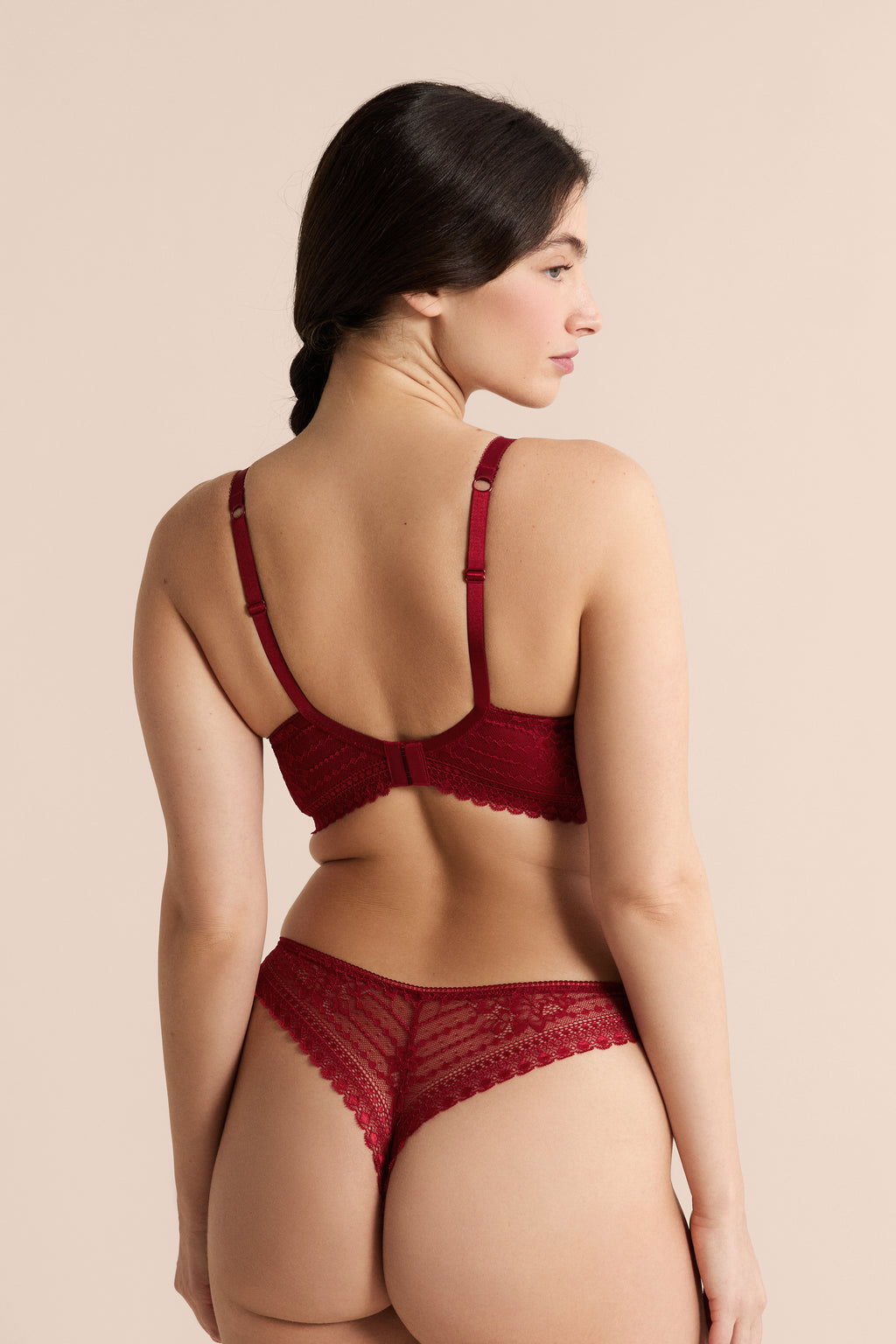 Soutien-gorge N.5 - Coques fines plongeant - CARDINAL